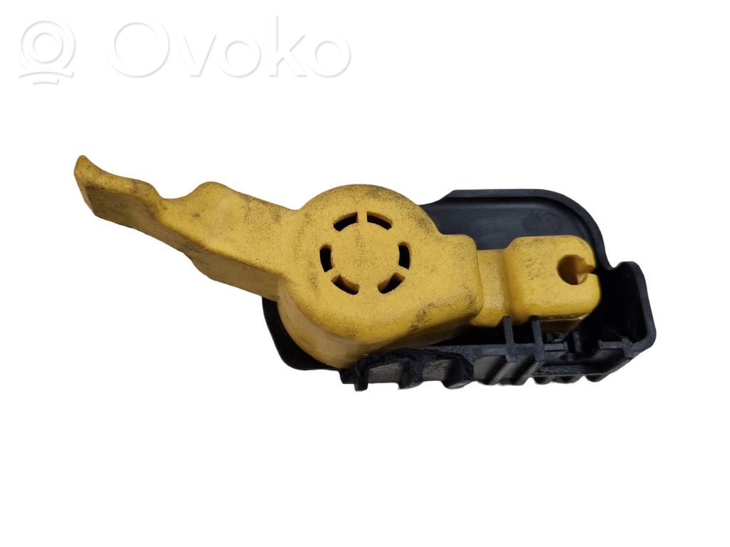 Ford Escape III Engine bonnet (hood) release handle 