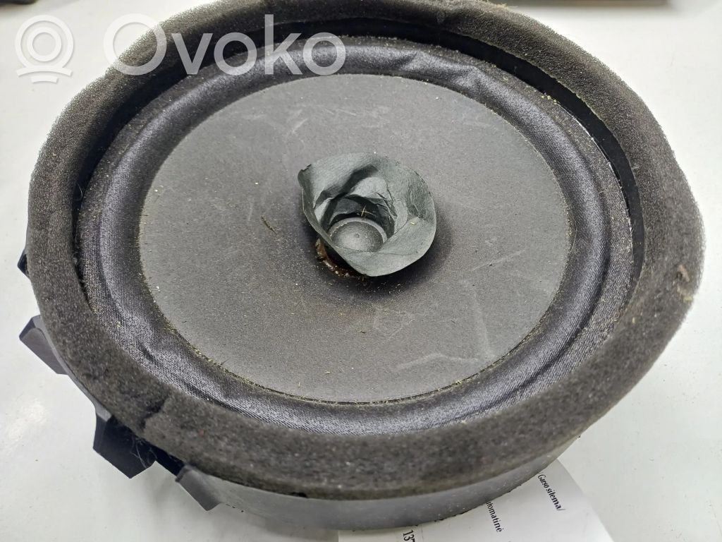 Mitsubishi Outlander Rear door speaker 