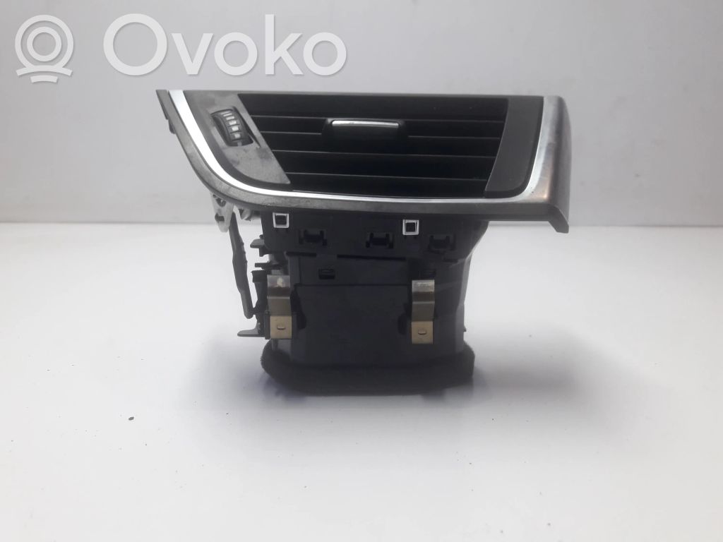 BMW 3 F30 F35 F31 Šoninės oro grotelės 