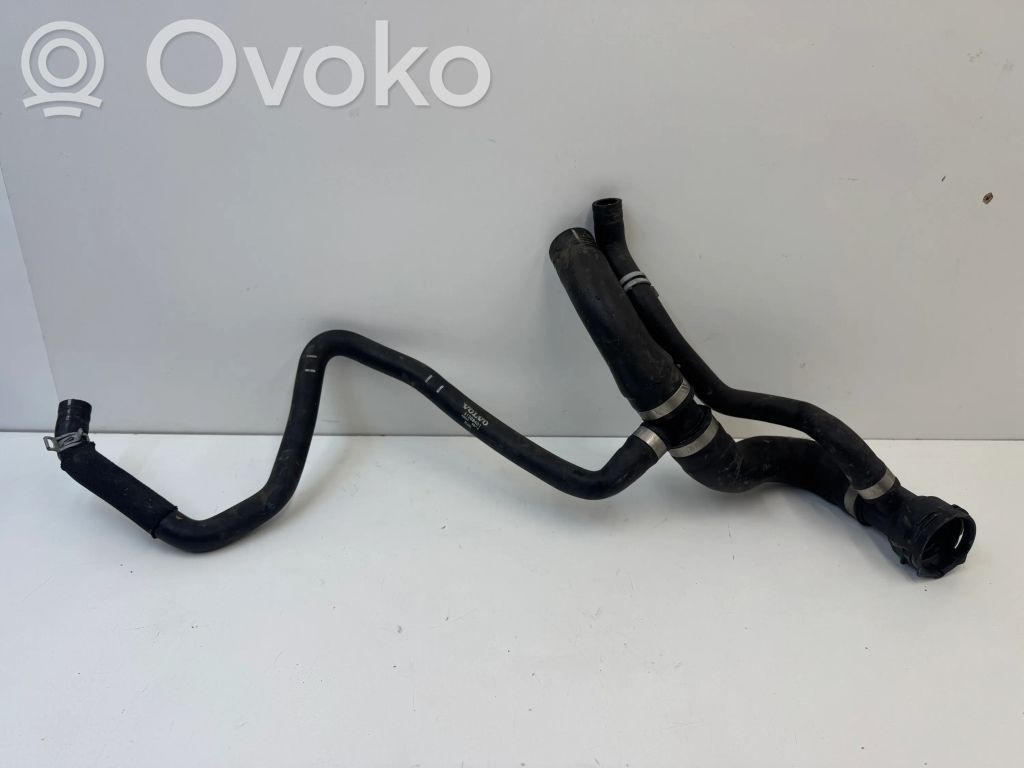 Volvo XC60 Engine coolant pipe/hose 