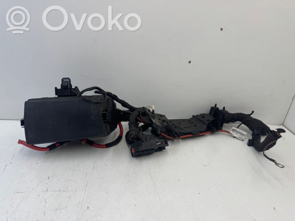 Audi A3 S3 8V Saugiklių dėžė (komplektas) 