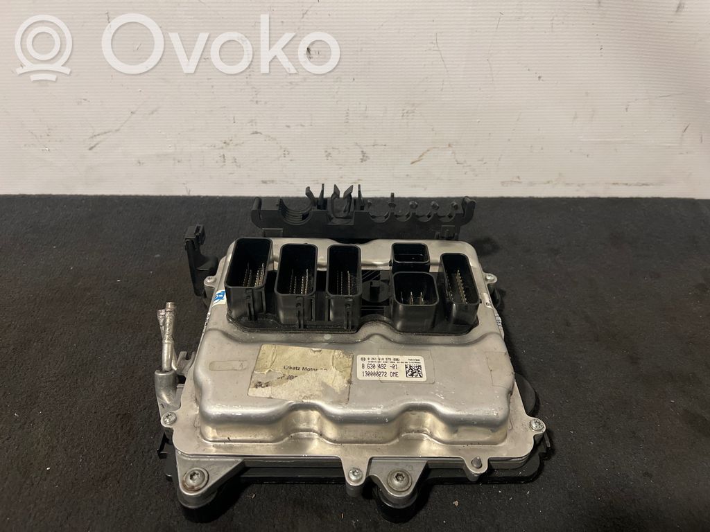 BMW M5 Engine control unit/module 