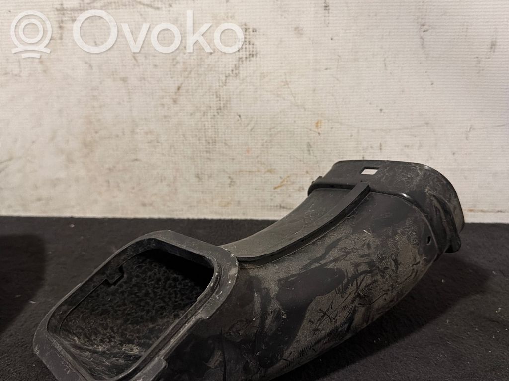 Część rury dolotu powietrza   8662934