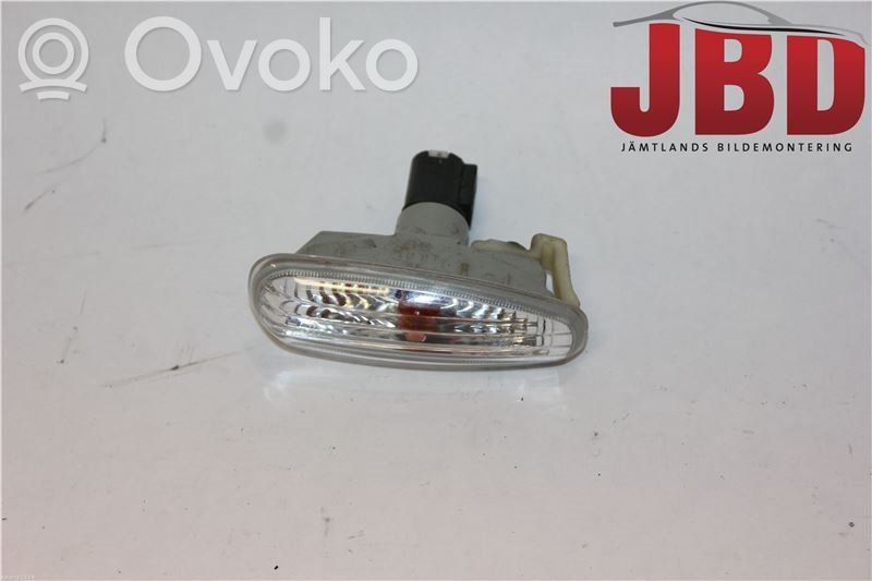 Front fender indicator light   923033L100