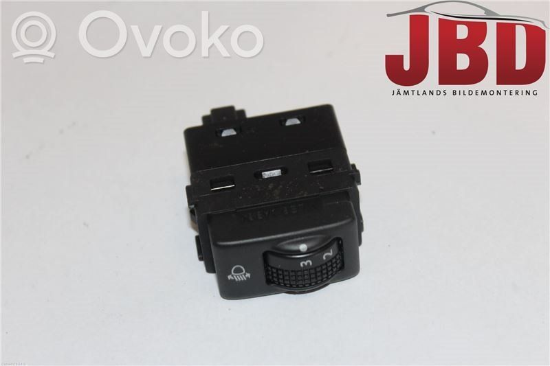 Interrupteur d’éclairage   25190AX010