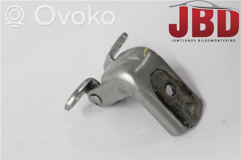Nissan Note (E12) Rear door lower hinge 
