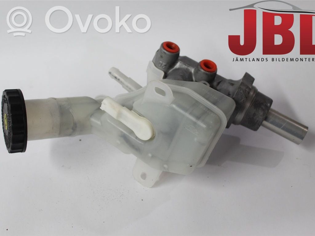 Mitsubishi Lancer X Główny cylinder hamulca 