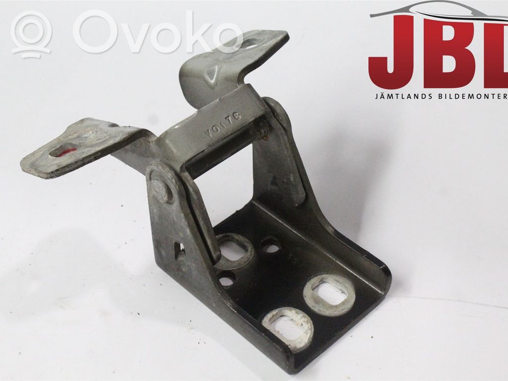 Dodge RAM Front door upper hinge 