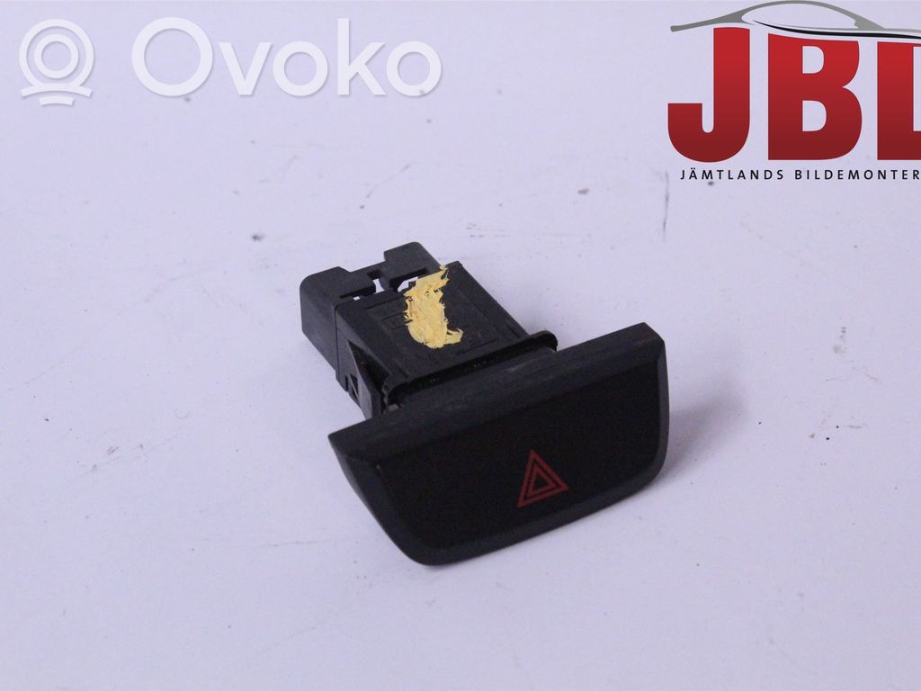 Isuzu D-Max Hazard light switch 