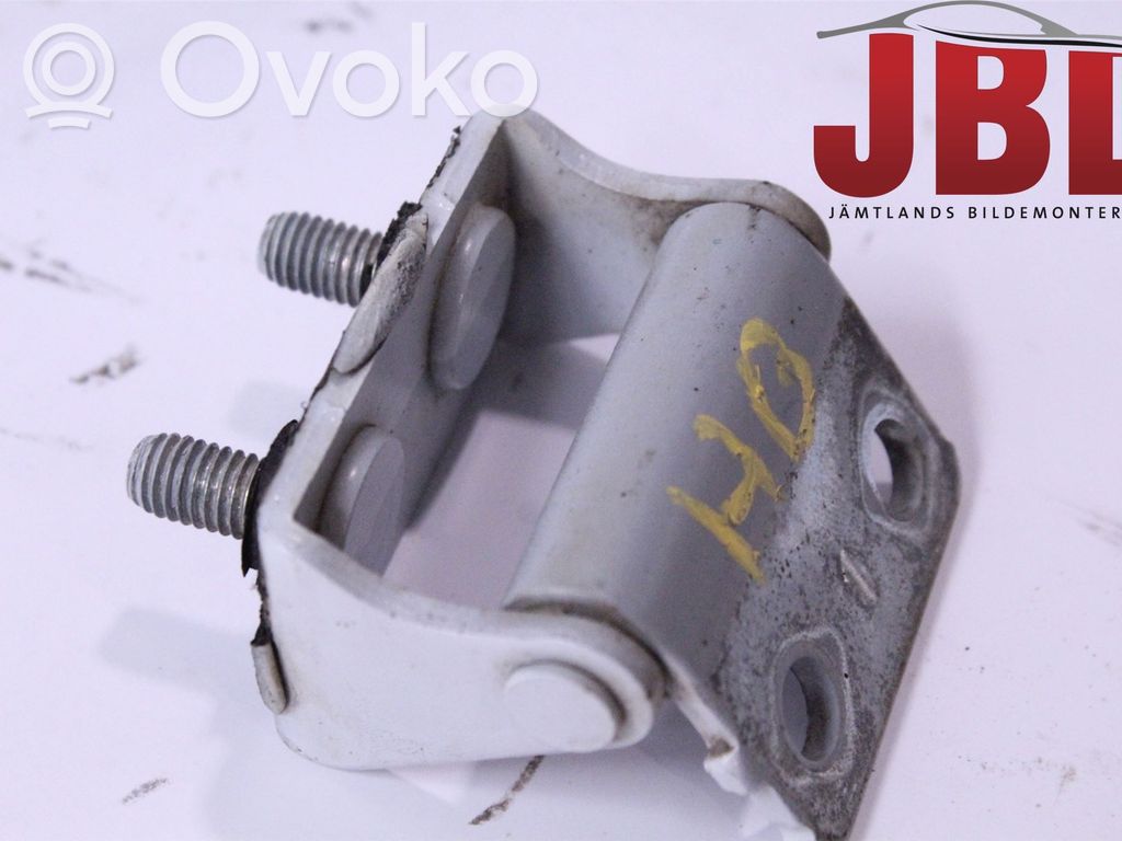 Mitsubishi Outlander Tailgate/trunk/boot hinge 