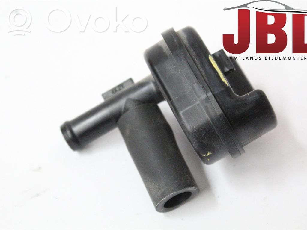 Vacuum valve   PY0113978