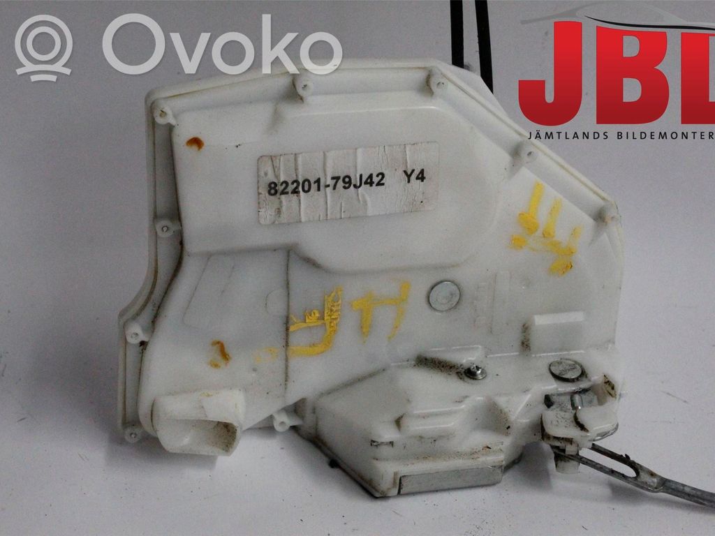 Suzuki SX4 Zamek drzwi przednich 