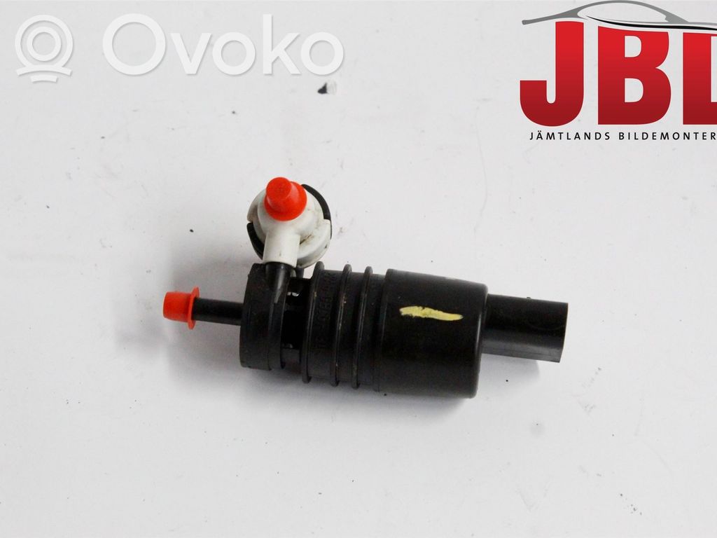 Windscreen/windshield washer pump   2535389