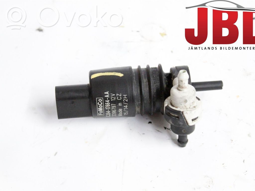 Ford Kuga II Windscreen/windshield washer pump 