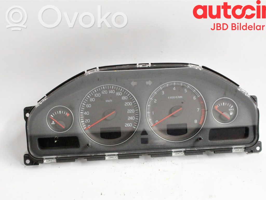 Volvo XC70 Speedometer (instrument cluster) 