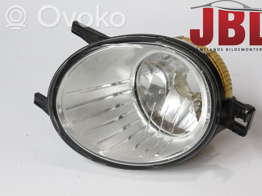 Miglas lukturis priekšā   1707503