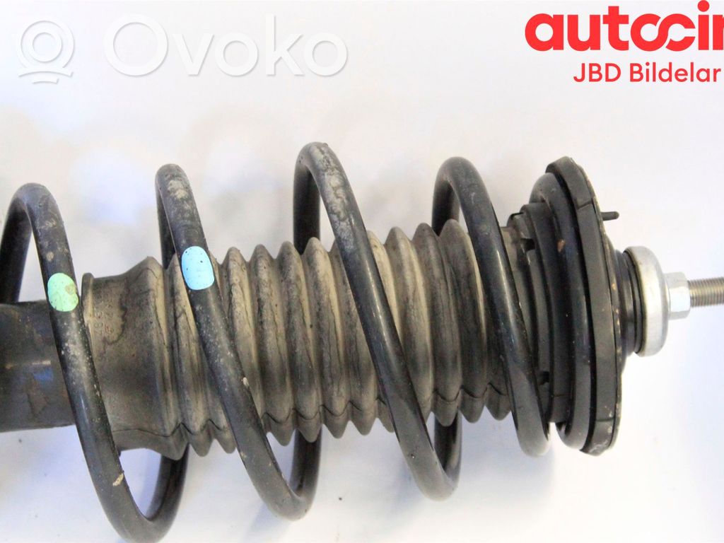 Toyota Yaris Amortyzator osi przedniej ze sprężyną 