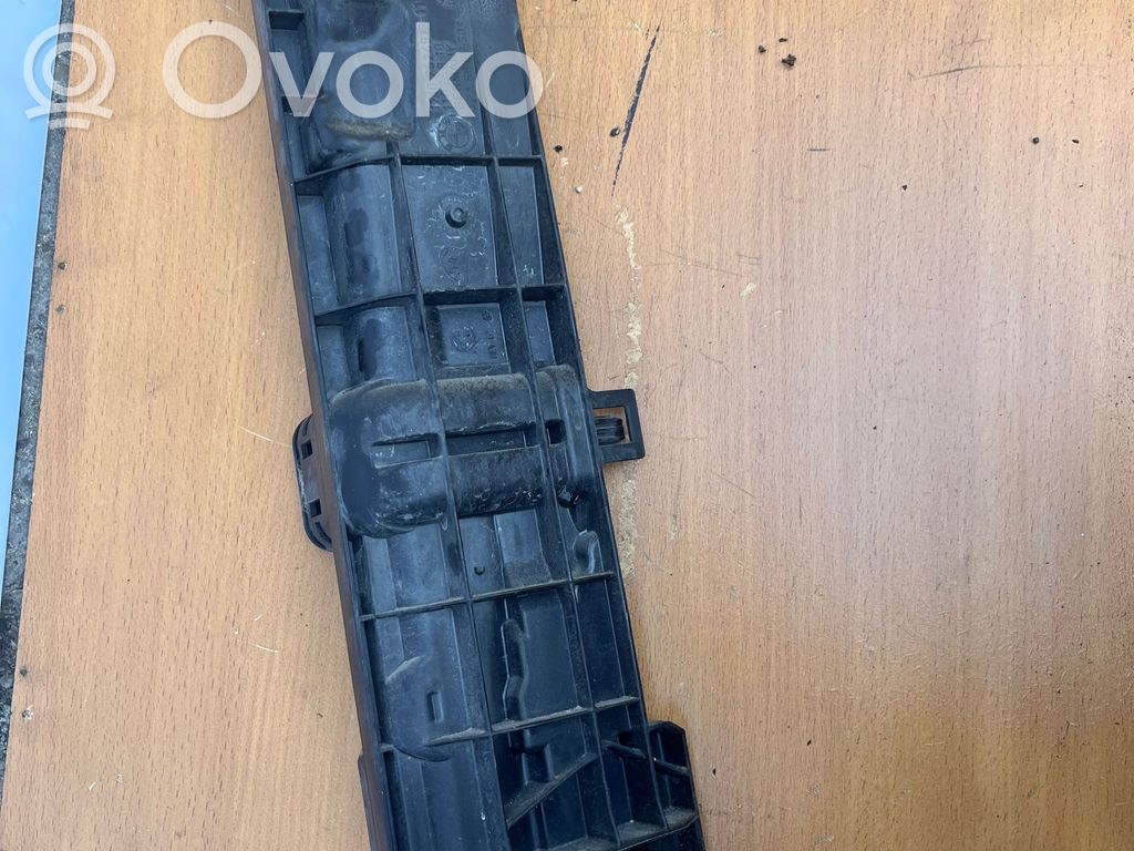 Radiator mount bracket   7524912,17107524912