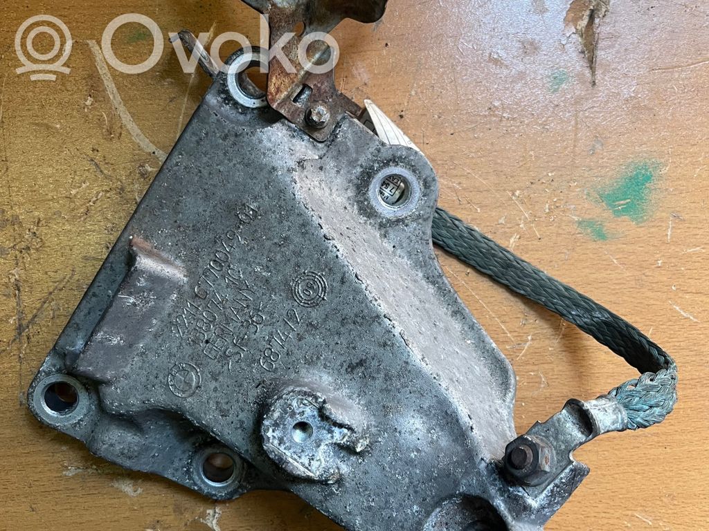 BMW 3 E90 E91 Engine mounting bracket 