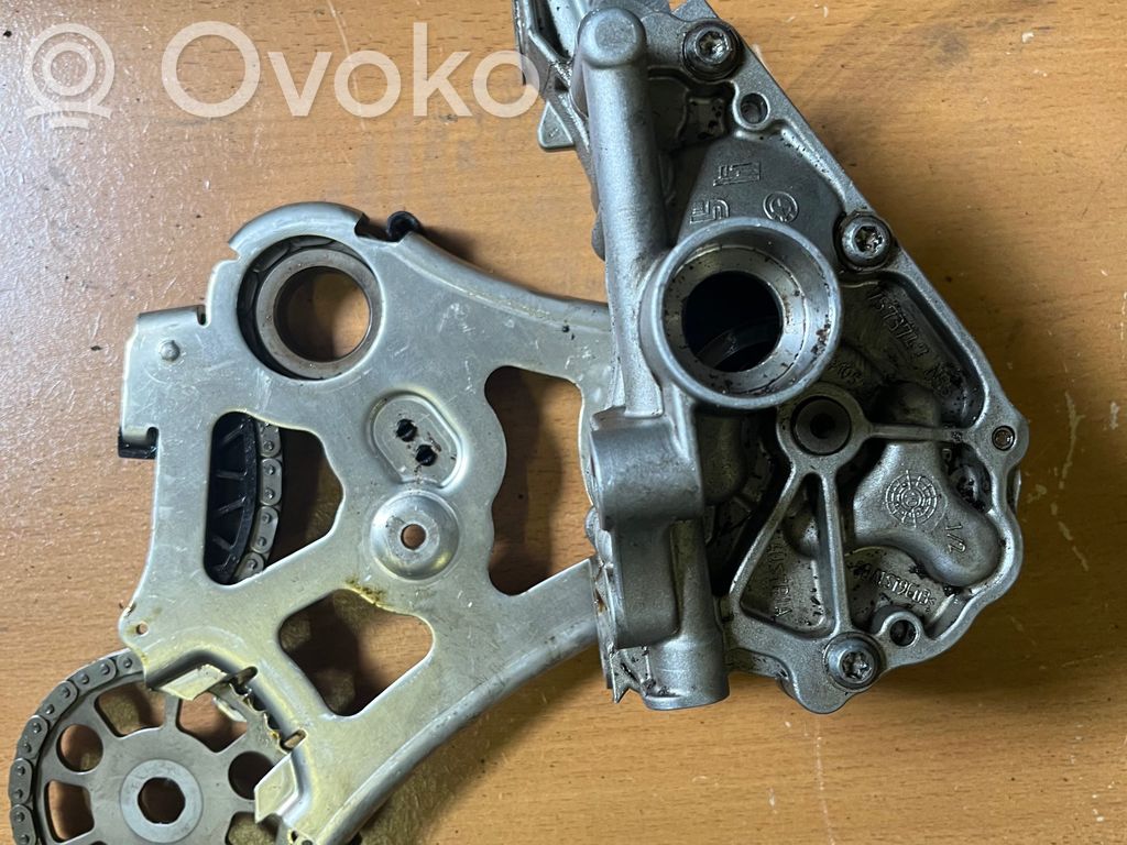 BMW 3 E90 E91 Oil pump 