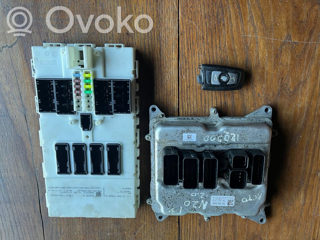 BMW 3 E92 E93 Engine control unit/module 