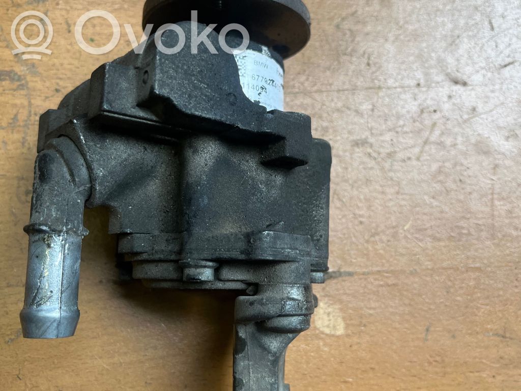 BMW 1 E82 E88 Power steering pump 