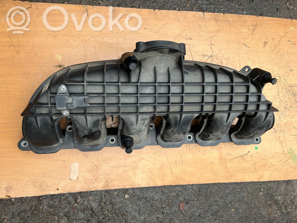 BMW 1 E82 E88 Intake manifold 
