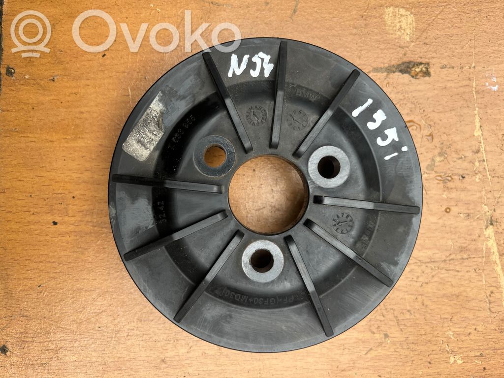 BMW 1 E82 E88 Ohjaustehostimen pumpun hihnapyörä 
