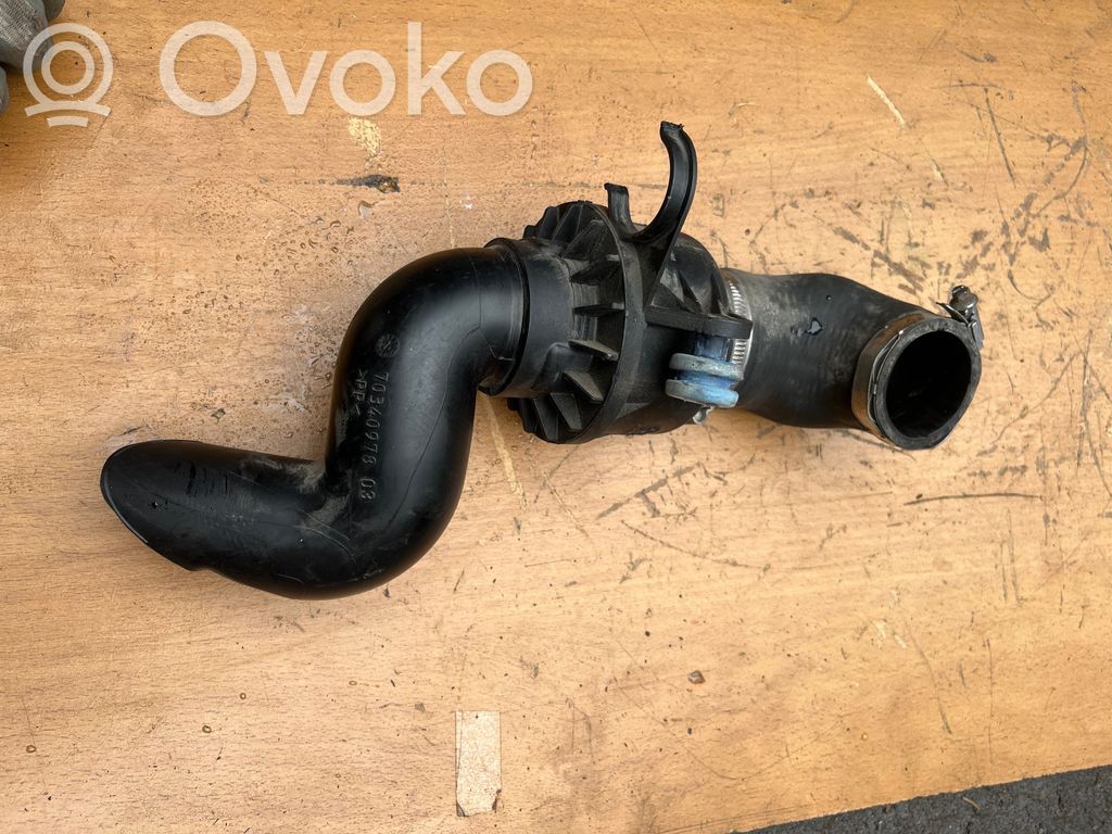 BMW 1 E82 E88 Variklio aušinimo vamzdelis (-ai)/ žarna (-os) 