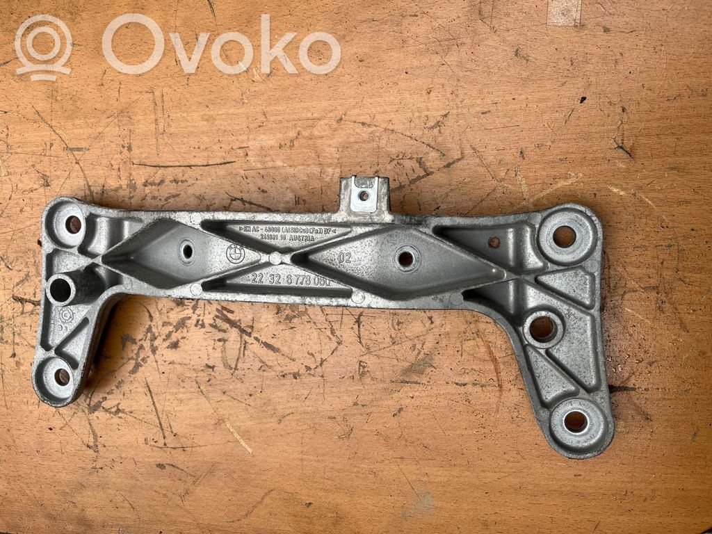 BMW 1 E82 E88 Gearbox mounting bracket 