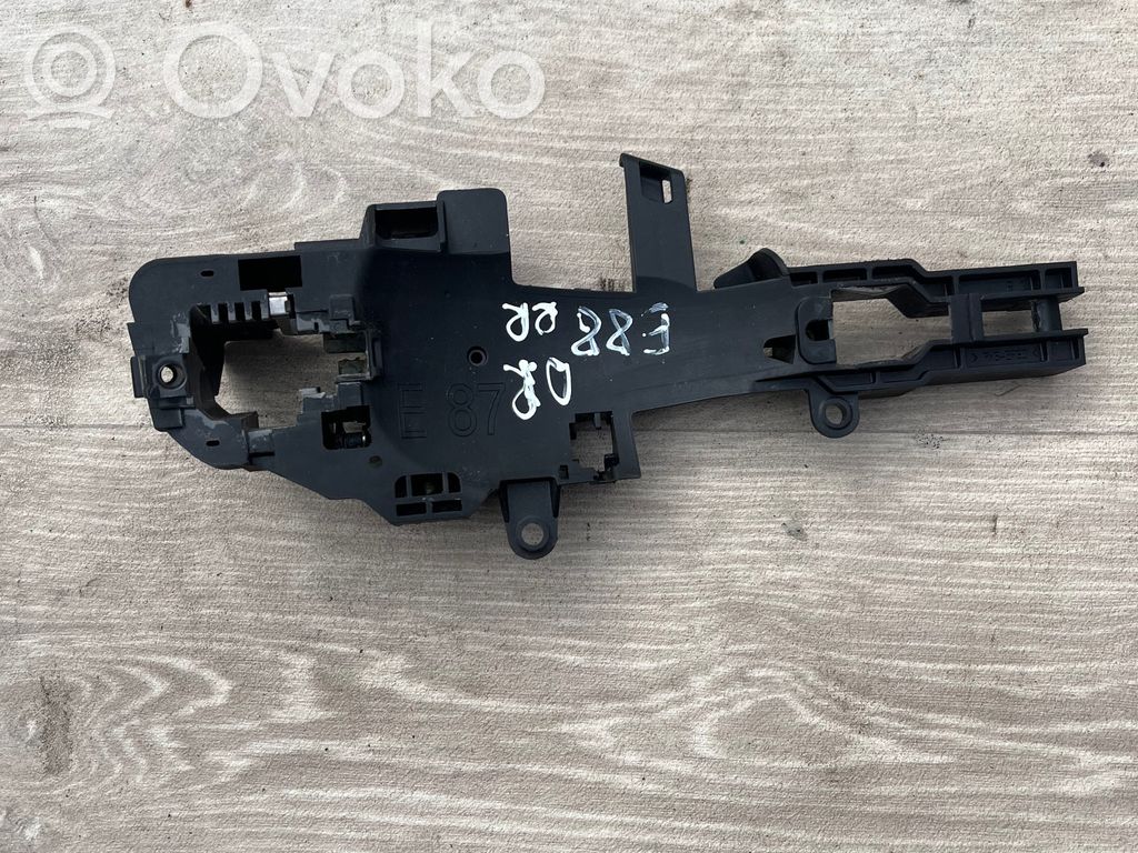 BMW 1 E82 E88 Front door exterior handle/bracket 
