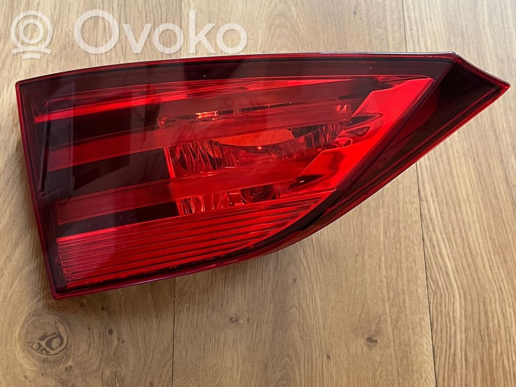 BMW X1 E84 Aizmugurējais lukturis virsbūvē 