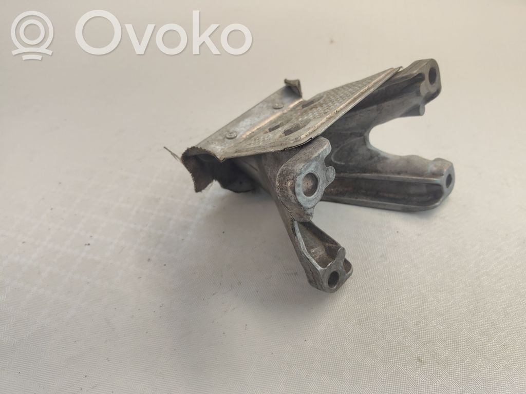 Engine mounting bracket   8K0199307BG,8K0199387T