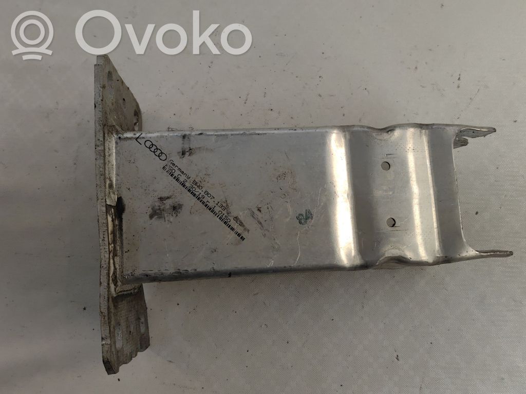Audi A4 S4 B9 8W Priekšpusē bampera amortizators 