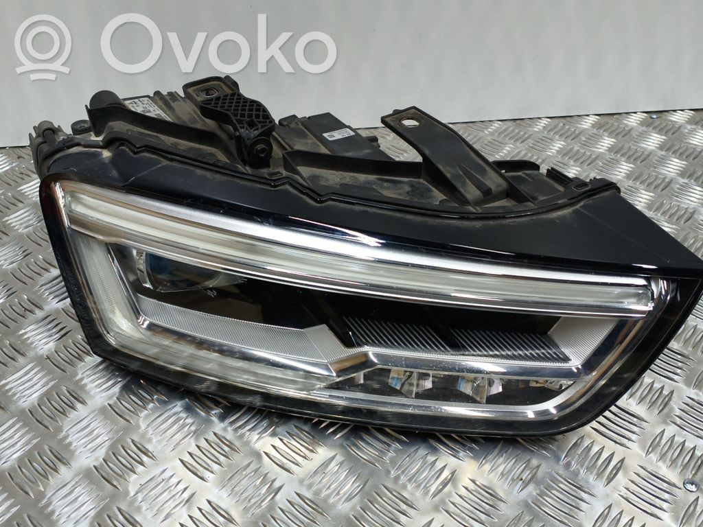 Audi Q3 8U Phare frontale 