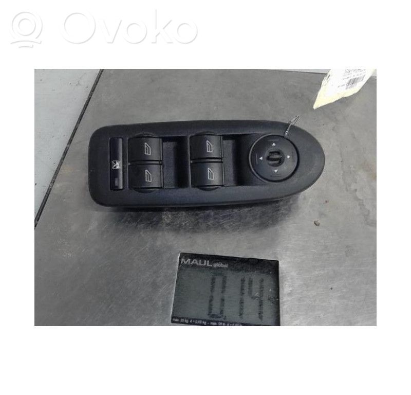 Ford C-MAX I Electric window control switch 