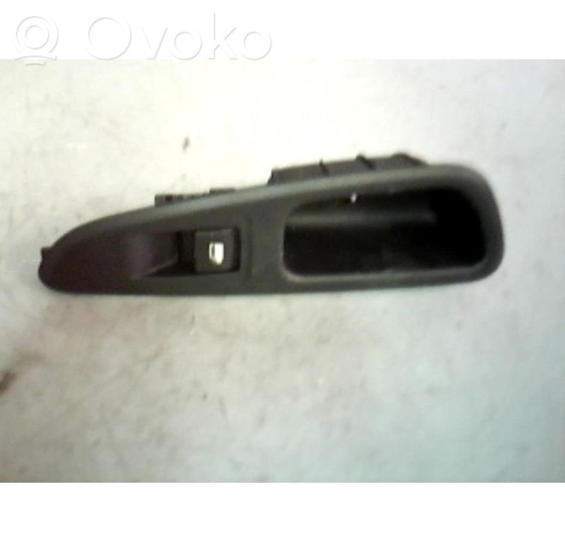 Peugeot 308 Electric window control switch 