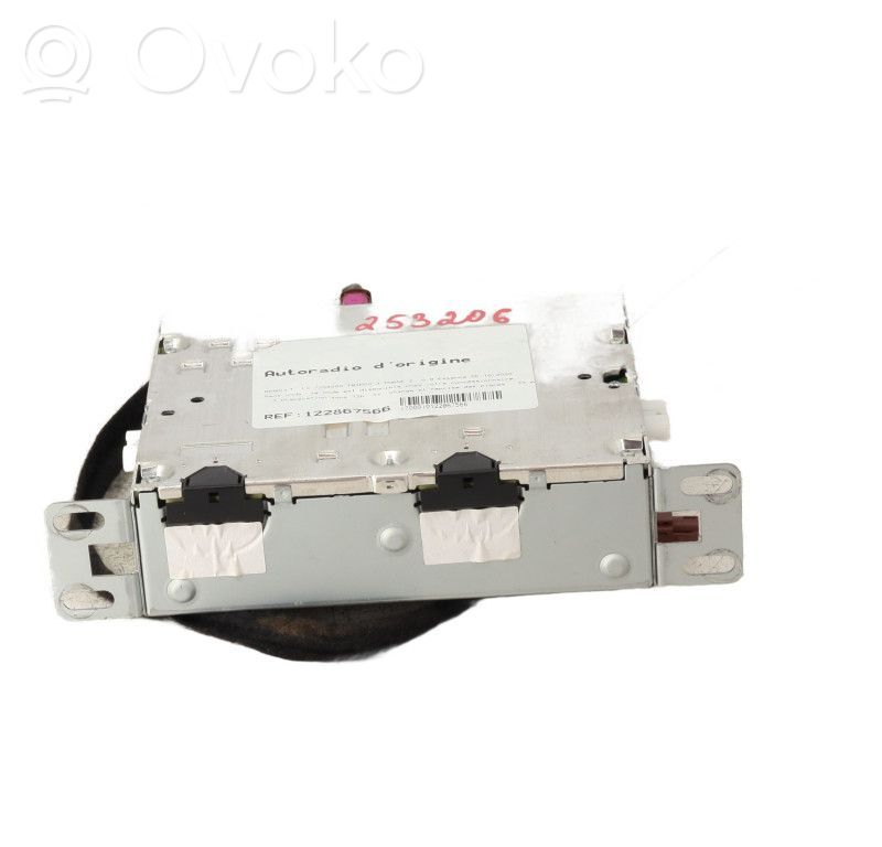 Renault Twingo III Radio/CD/DVD/GPS head unit 