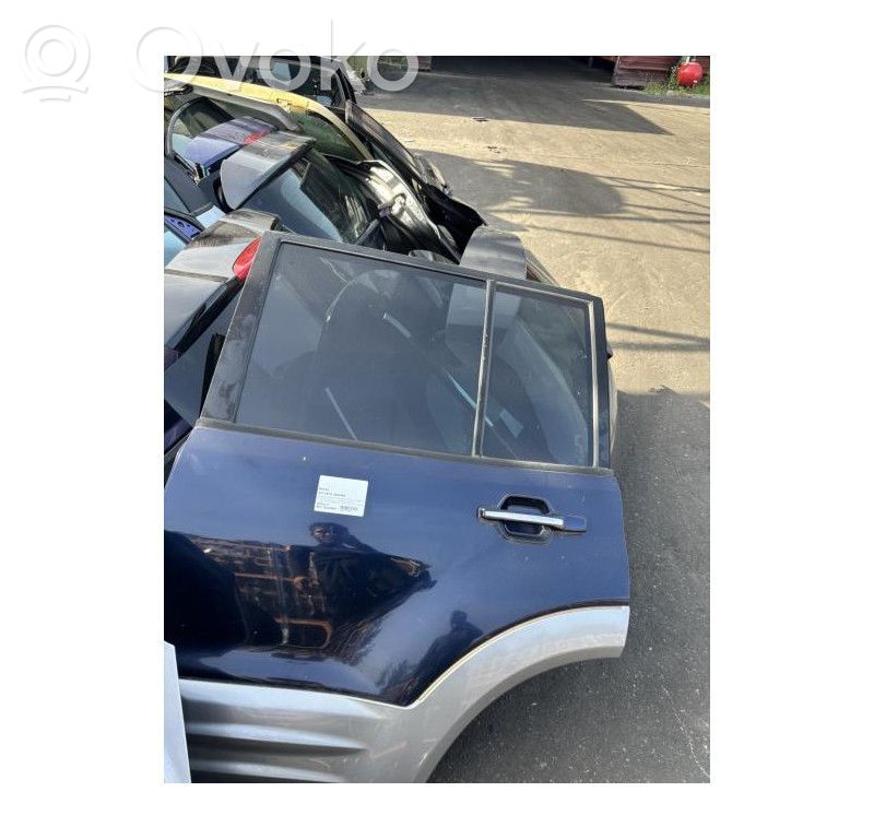 Mitsubishi Pajero Puerta trasera 