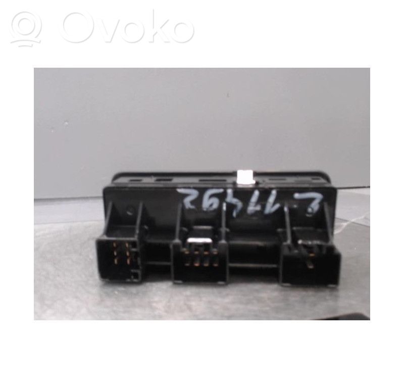 Land Rover Range Rover Sport L320 Przyciski szyb 