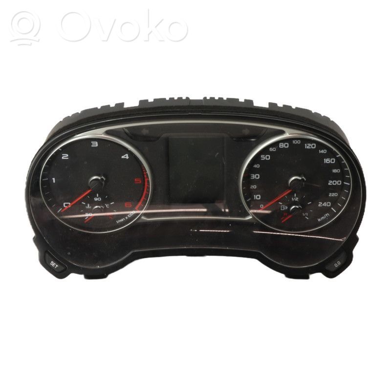 Audi A1 Geschwindigkeitsmesser Cockpit 