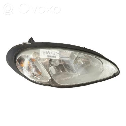 Chrysler PT Cruiser Lampa przednia