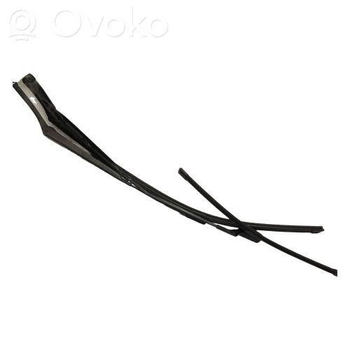 Volkswagen Golf V Front wiper blade arm 