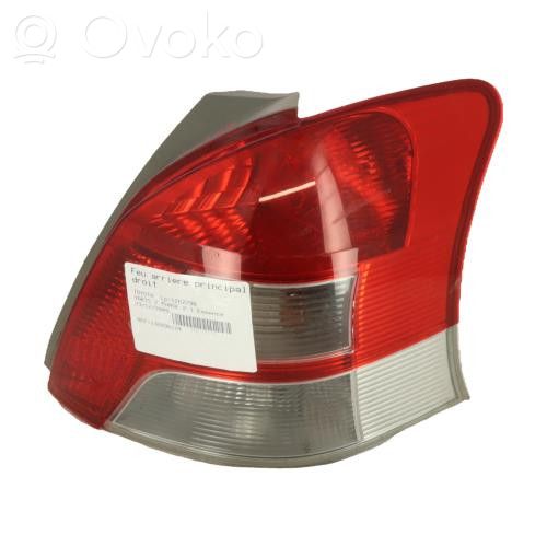 Toyota Yaris Luci posteriori