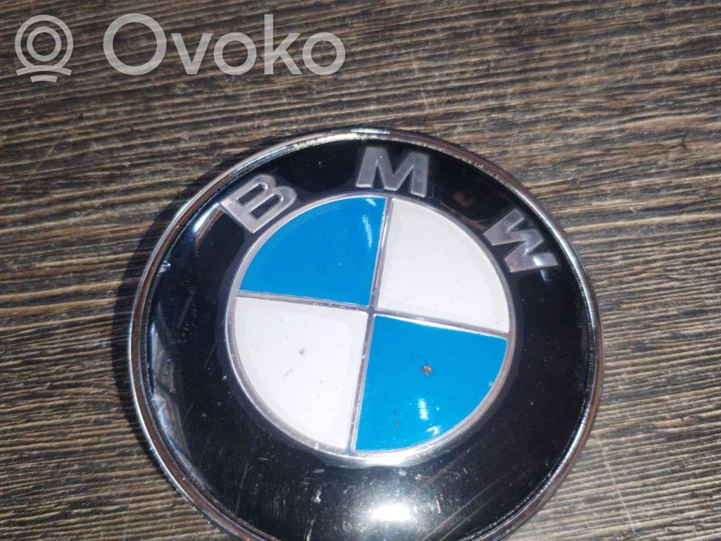 BMW 5 E60 E61 Ražotāja emblēma 