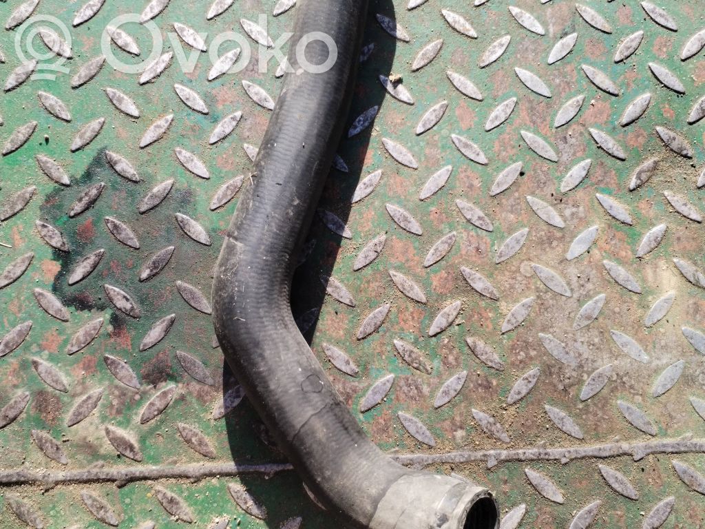 Engine coolant pipe/hose   1740481