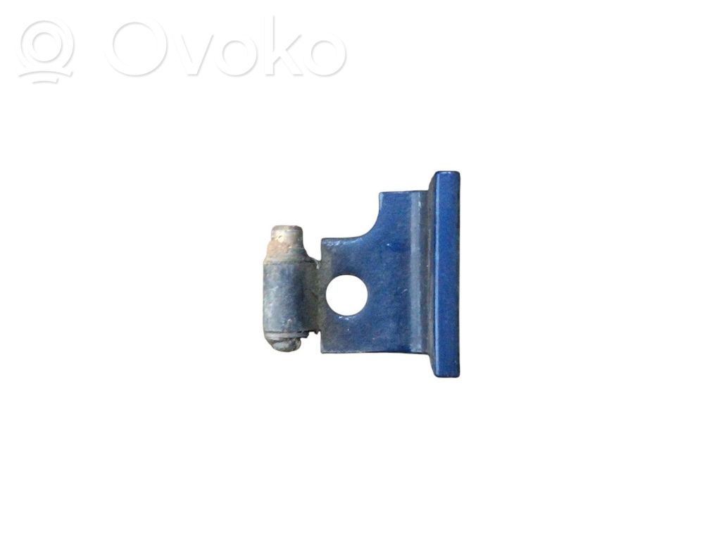 Rear door lower hinge   8265170