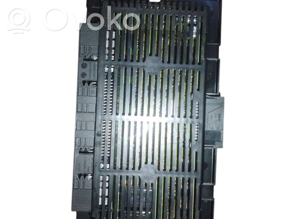 BMW 3 E90 E91 Headlight ballast module Xenon 