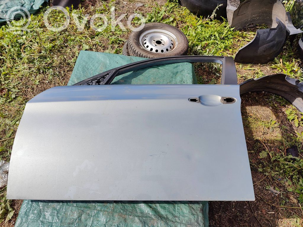 Priekinės durys   7203643