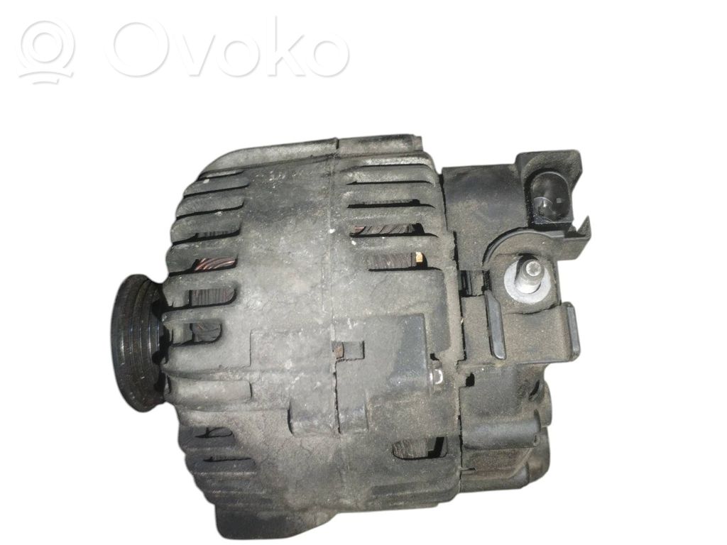 BMW 1 E81 E87 Generator/alternator 